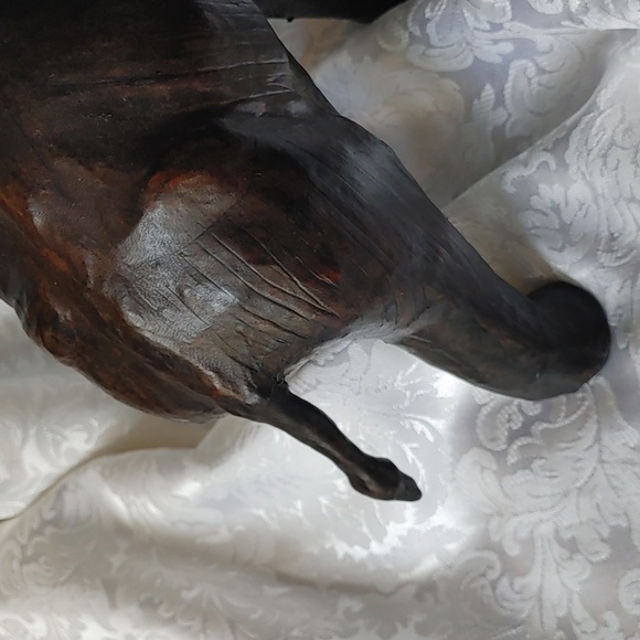 Two Elephant Figures - Picture 12 of 14